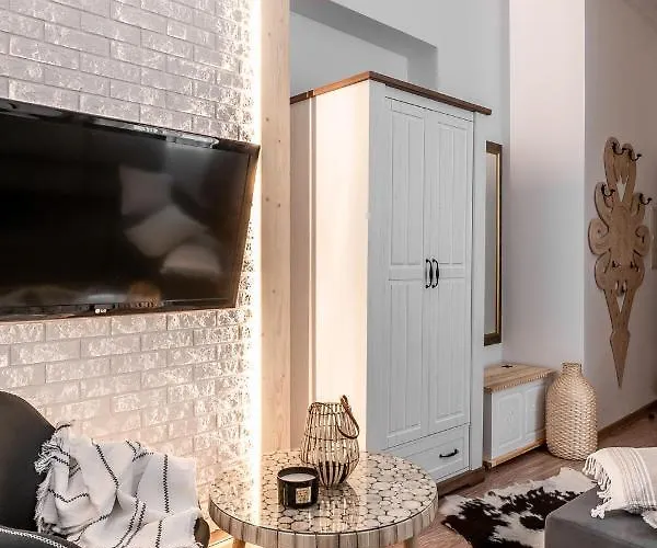 Biala Perla Чарны-Дунаец